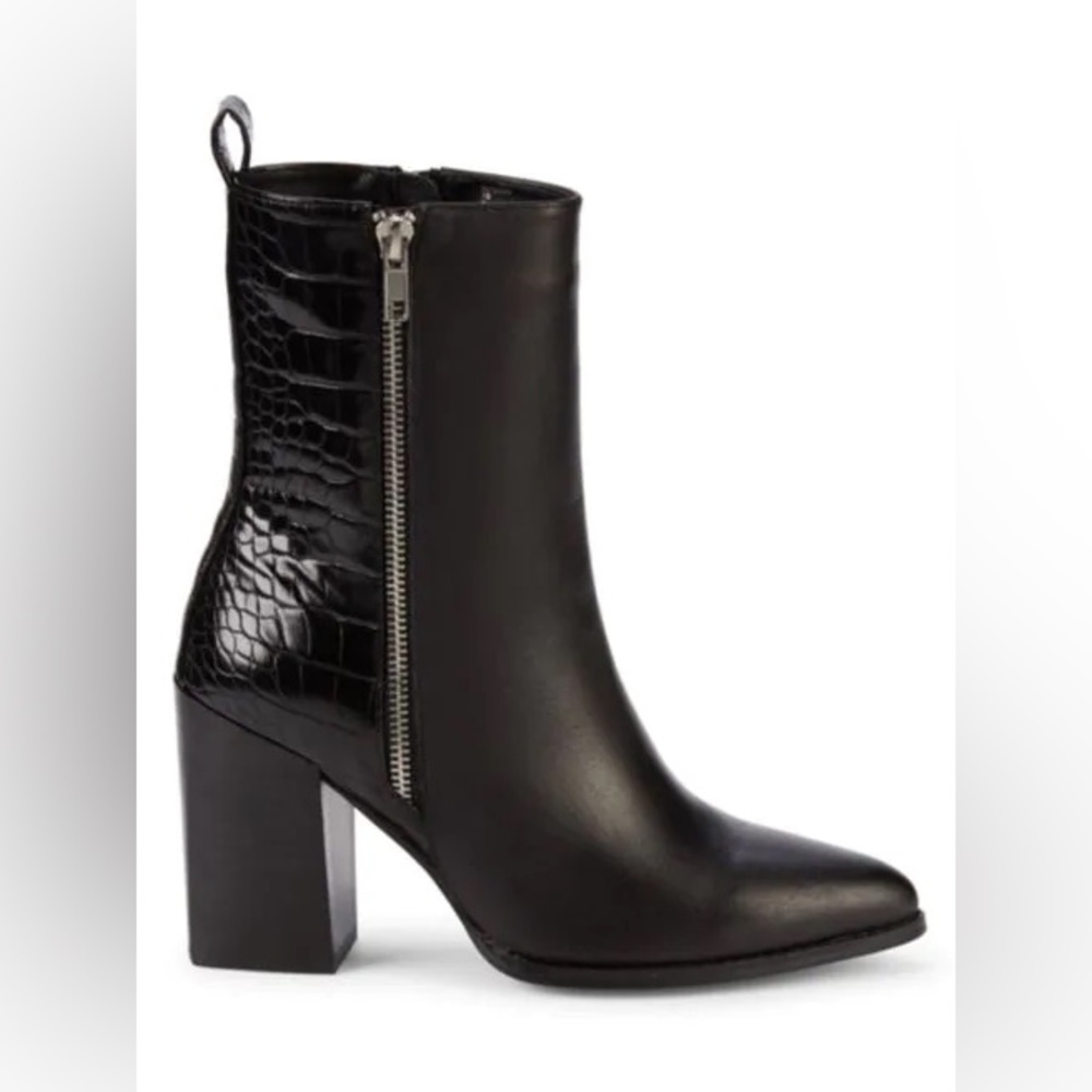 New Steve Madden Reegan Croc-Embossed Black Leather Ankle Boots - Size 7